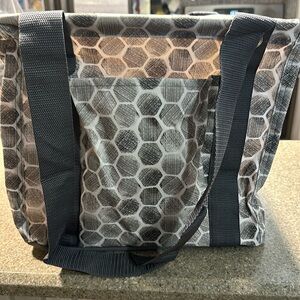 NWT- thirty one small utility tote in stepping stones